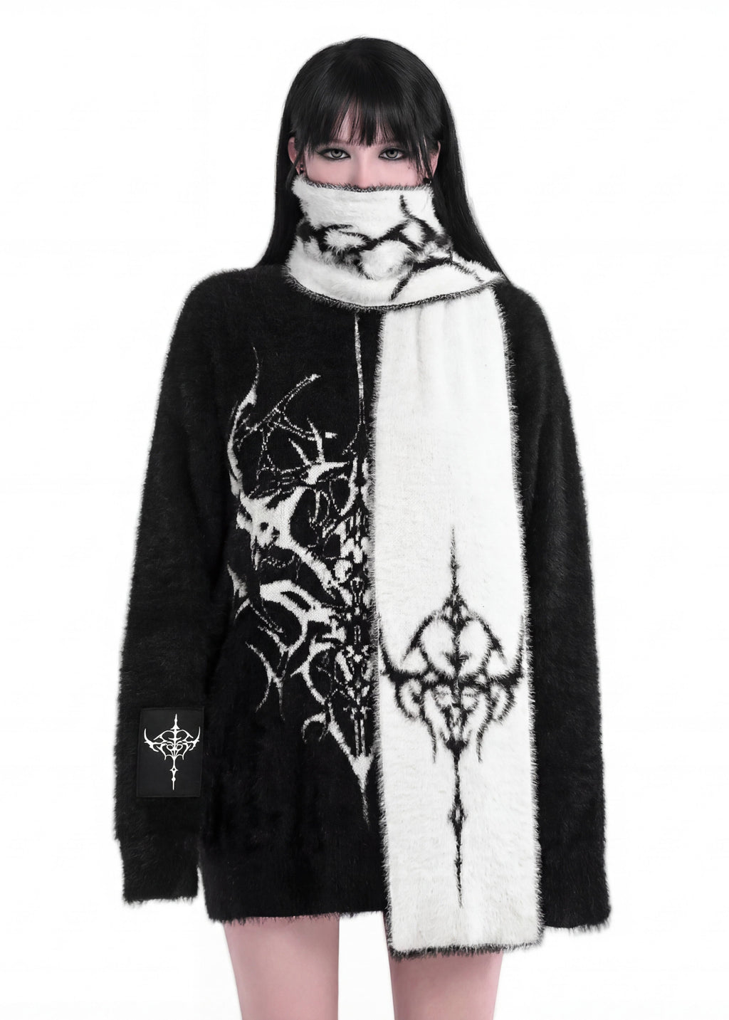 TRIBAL REVERSIBLE FUZZY SCARF