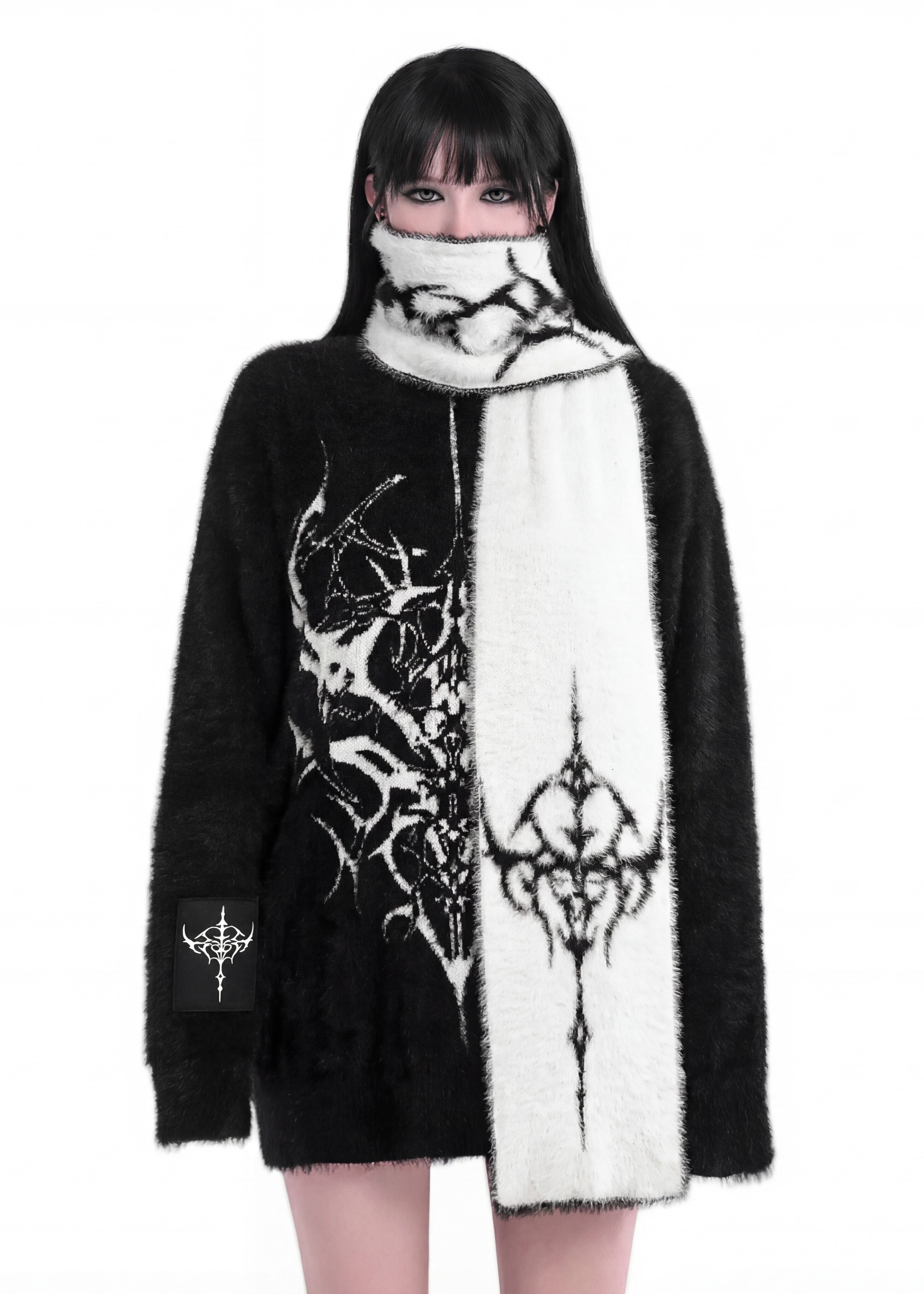 TRIBAL REVERSIBLE FUZZY SCARF