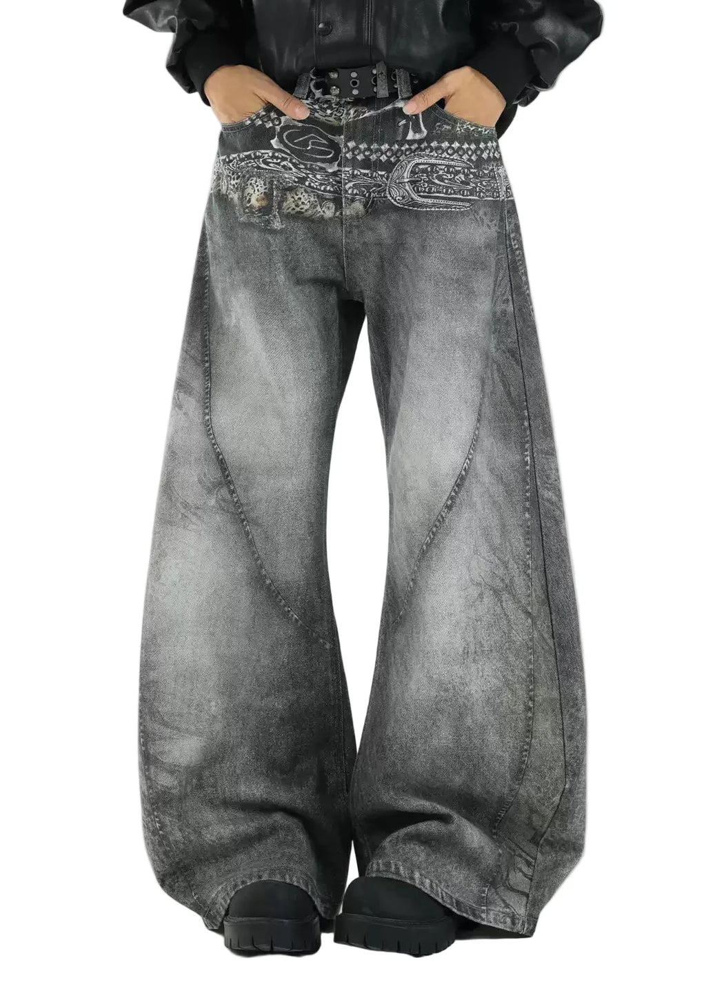 DISTRESSED BAGGY DENIM JEANS