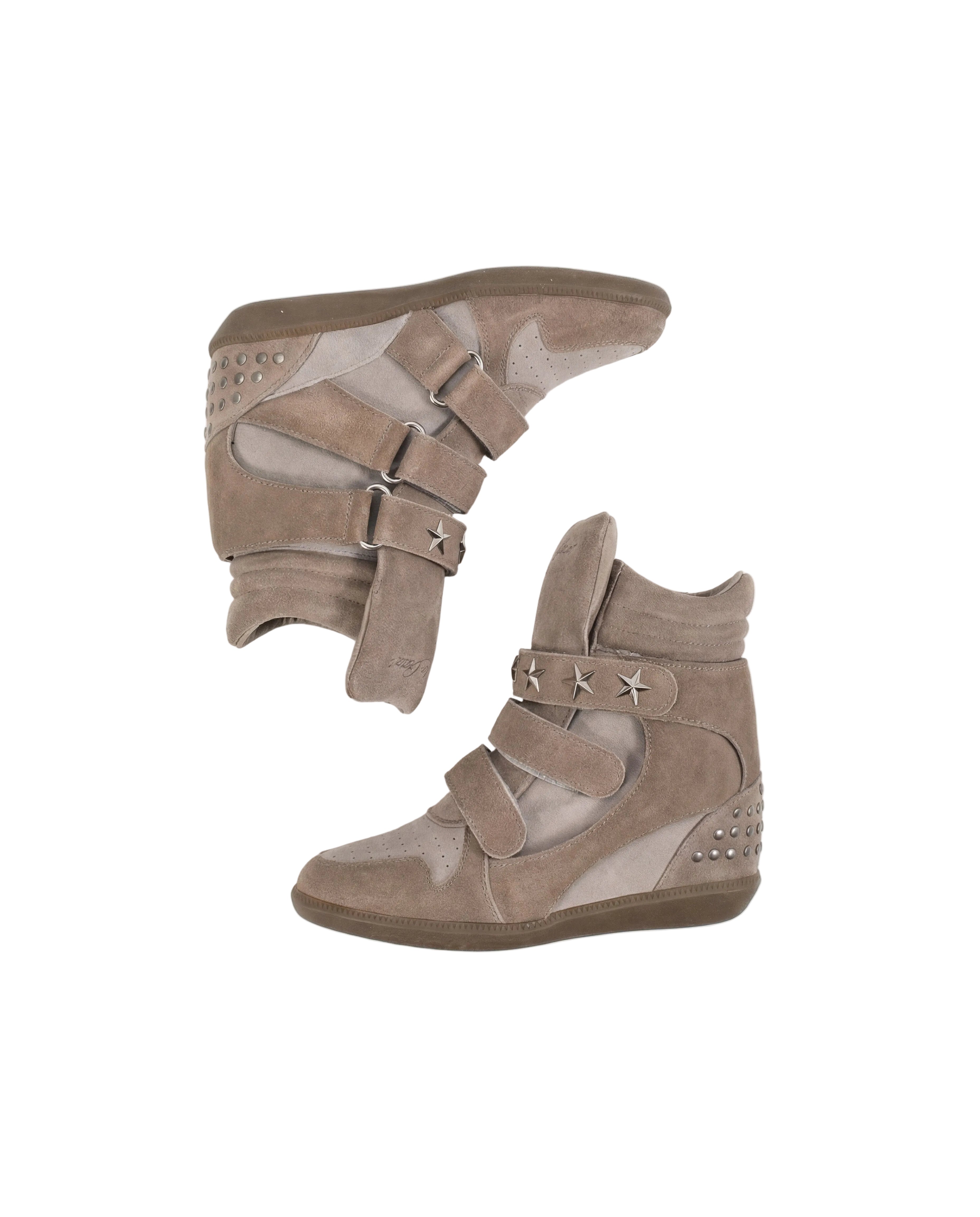 PATENT RIVET SNEAKERS